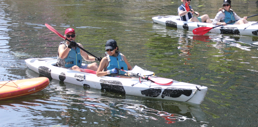 kayak litterpicking